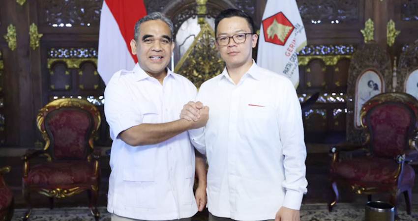 Ahmad Muzani bersama Sugiono menggambarkan transisi peralihan jabatan Sekjen Gerindra dalam unggahan di akun Instagram @ahmadmuzani2 pada Jumat (1/8/2025). (ANTARA/Instagram @ahmadmuzani2)