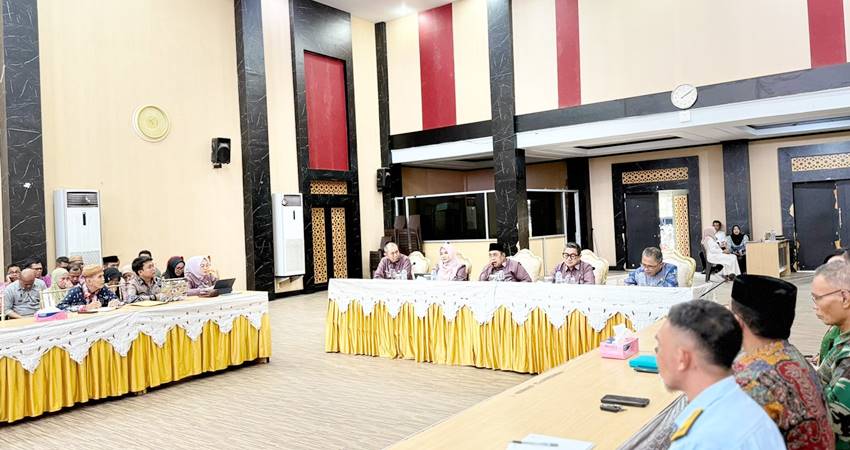 Suasana Rakor KPA semester I tahun 2025 yang dirangkaikan dengan pertemuan mitra ADINKES perwakilan Gorontalo, Jumat (19/9/2025) di BLY. (Foto: Prokopim)