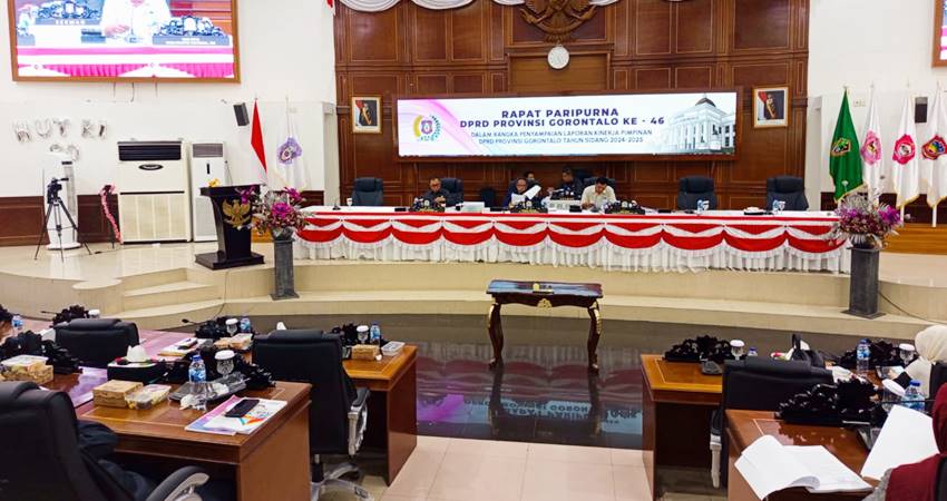 Rapat paripurna Deprov Gorontalo tentang penyampaian laporan kinerja pimpinan tahun 2025, belum lama ini.
