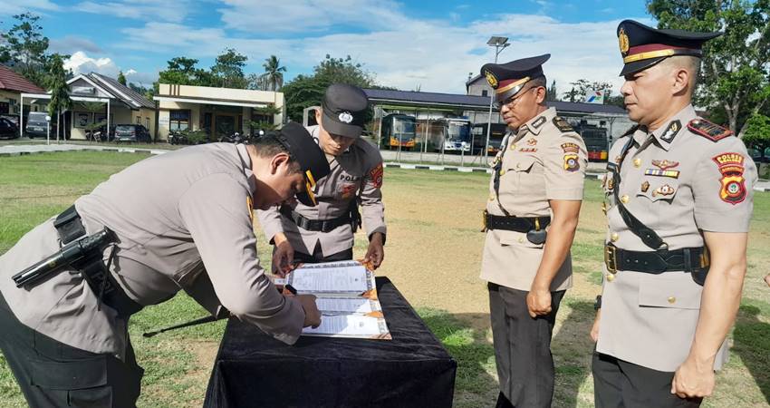 Empat pejabat Polres Boalemo resmi berganti setelah dilaksanakannya serah terima jabatan (Sertijab).