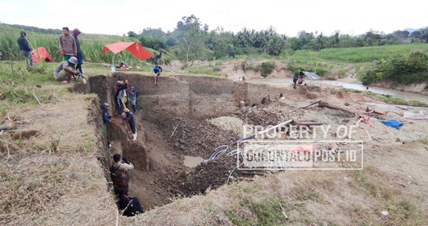 Lokasi perkebunan tebu di lahan HGU Desa Saripi Kecamatan Paguyaman Kabupaten Boalemo yang sudah rusak parah akibat dirambah PETI. (Foto: Roy/Gorontalo Post).