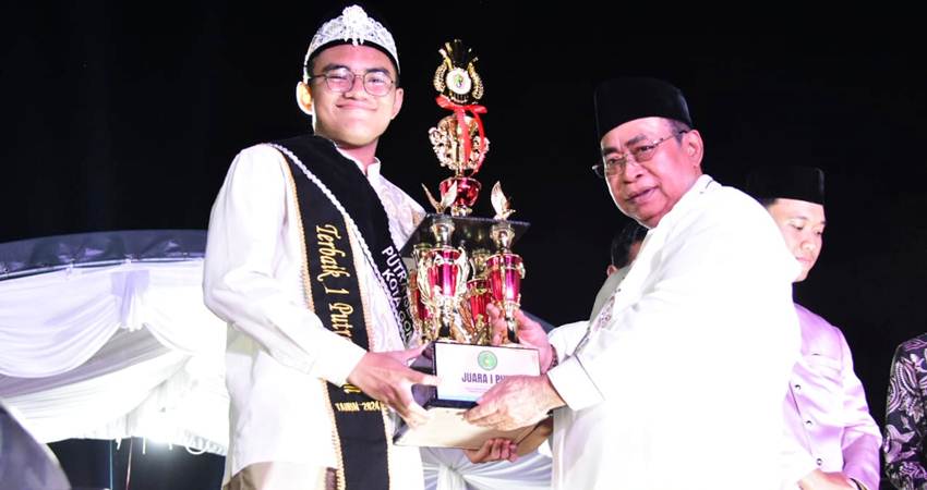 Wali Kota Gorontalo, Adhan Dambea ketika menobatkan juara PPIB kategori putra, Jumat (19/9/2025). (Foto: Prokopim)