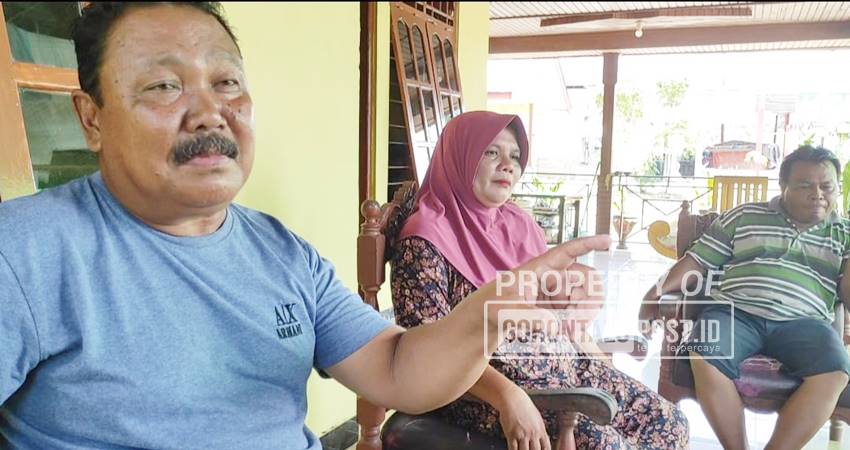 Sejumlah perwakilan Petani Tebu di Provinsi Gorontalo dimpimpin Mulyadi T Isa saat diwawancarai Gorontalo Post secara eksklusif di kediaman mereka Desa Mutiara Kecamatan Paguyaman, Boalemo, Rabu (10/9/2025) Foto: Roy/Gorontalo Post