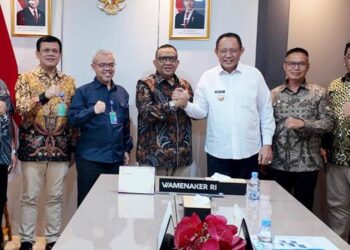 Audiensi Gubernur Gusnar Ismail dengan Wamenaker Afriansyah Noor di Kementerian Ketenagakerjaan, Jakarta, Jumat (10/10). (Foto : Tim komunikasi Gubernur)