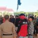 Masa aksi Aliansi Mahardika saat mendatangi Kantor Bupati dan DPRD Gorut, Senin (20/10/2025).