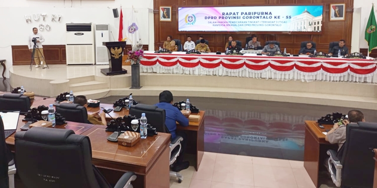 Rapat paripurna Deprov Gorontalo pembicaraan tingkat I atas tiga Ranperda usul legislatif, kemarin (20/10).
