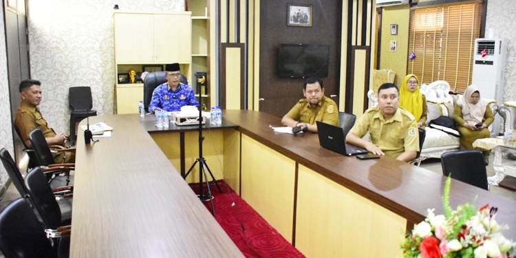 Sekda Kota Gorontalo, Ismail Madjid ketika mengikuti