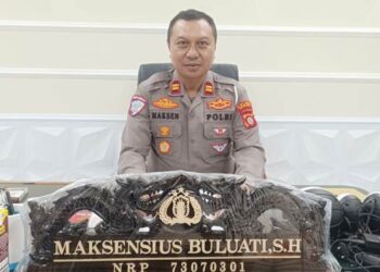 Iptu Maksensius Buluati,S.H