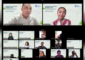 Tangkapan layar Gorontalo Youth Summit 2025 melalui zoom meeting yang diselenggarakan The Gorontalo Institute, Selasa (28/10). (foto: istimewa)