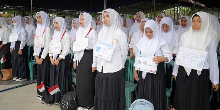 Dokumentasi mahasiswa baru mengikuti ospek di Universitas Negeri Gorontalo. (F. Istimewa)