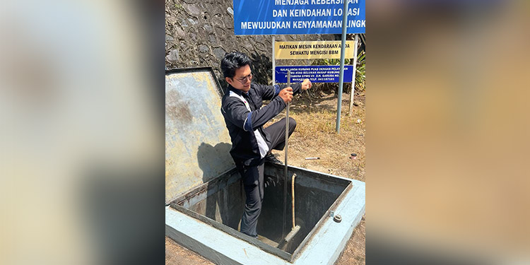 Pertamina melakukan pengecekan kualitas BBM di SPBU yang ada di Manado, Sulawesi Utara, baru-baru ini. (foto : dok / pertamina)