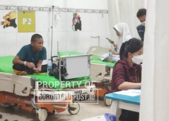 Sejumlah siswa di salah satu sekolah menengah kejuruan di Gorontalo yang tengah menjalani perawatan di RSAS Kota Gorontalo, Selasa (8/10/2-25). (Foto: Natha/Gorontalo Post).