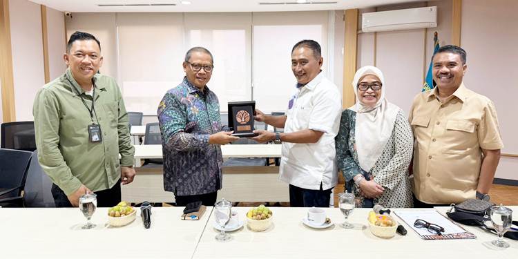 Kunjungan Komisi II Deprov Gorontalo ke Kementerian Kehutanan di Jakarta, Kamis (6/11).