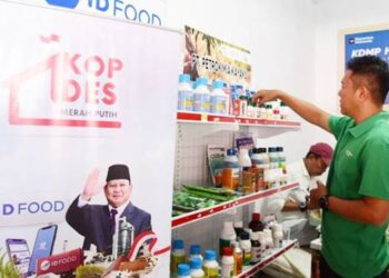 Kopdes Merah Putih Hutadaa, Kecamatan Telaga Jaya menyiapkan berbagai kebutuhan warga, seperti pestisida, service hp hingga sembako. (foto: dok/pemprov gorontalo)