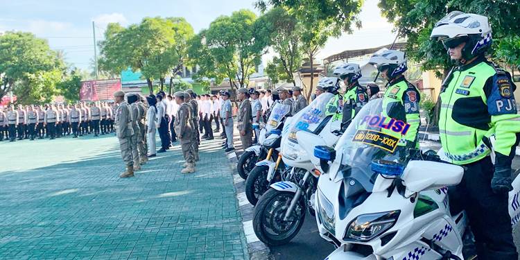 Gelar Apel Pasukan Operasi Zebra Otanaha 2025 di Polda Gorontalo, Senin(17/11). (Foto: Natharahman/ Gorontalo Post)