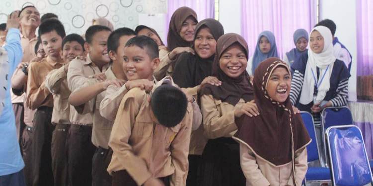 Potret siswa-siswi disabilitas yang ceria saat bermain games, (F. Istimewa)