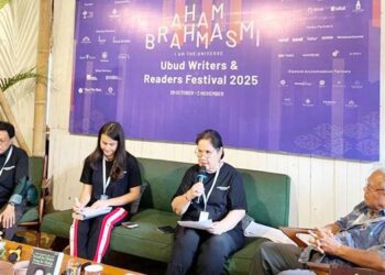 SUARA DARI TIMUR- Ubud Writers & Readers Festival 2025, Sabtu (1/11) membahas Suara dari Timur: Mengenang Ajoeba Wartabone dan Perjuangan Menuju Indonesia Bersatu. (foto: istimewa)
