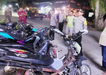 Kapolsek Wonosari, Iptu Zulkifli Saeng,S.H.,M.H. memimpin langsung pelaksanaan penindakan knalpot brong yang ada di wilayah Wonosari.