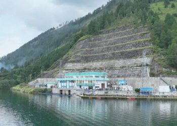 KEMARIN miskin, hari ini kaya. Lupakan cerita kemiskinan Desa Silalahi di Disway kemarin. Simak kekayaan desa di tepi barat Danau Toba itu hari ini.