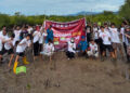 Echoes of Tomini: BEM UNG Tanam 3.000 Bibit Mangrove di Desa Torosiaje