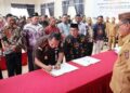 Pendandatanganan Kerjasama 123 Ketua BPD dan Kajari Gorut dalam upaya pencegahan korupsi di wilayah Gorontalo Utara.
