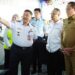 Gubernur Gorontalo Gusnar Ismail meninjau posko terpadu Natal dan tahun baru 2026 di Terminal Bus Isimu dan Bandara Djalaludin, Kabupaten Gorontalo, Senin 22 Desember 2025. (Foto : Valen/pemprov)