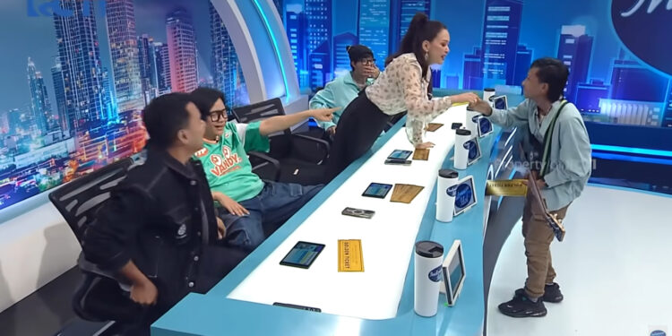 Fajar Dapat Golden Tiket Indonesian Idol, Judges Ngakak, Amanda Manopo Langsung Video Call