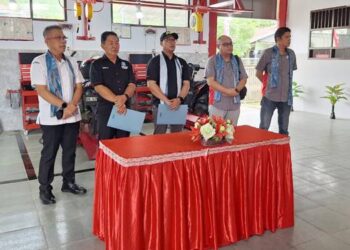 Presmian Bengkel Teaching Factory (TEFA) di SMKN 8 Manado sebagai wujud komitmen PT.DAW dalam memperkuat sinergi antara dunia pendidikan dan industri otomotif. (foto: dok/daw)
