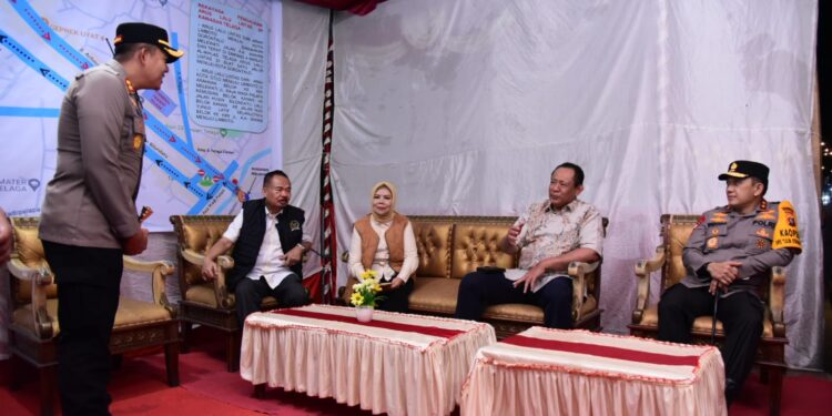 Tinjau Posko Nataru, Gubernur Imbau Masyarakat Sambut Tahun Baru dengan Empati