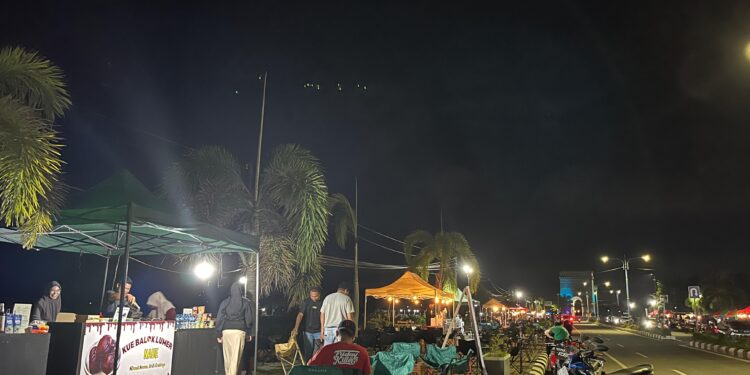 Kue Balok Lumer Jadi Primadona di Center Poin Bonbol