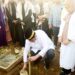 MASJID RAYA - Gubernur Gorontalo Gusnar Ismail melakukan peletakan batu pertama pembangunan Masjid Raya Gorontalo Islamic Center, di Desa Talulobutu Selatan, Kecamatan Tapa, Bone Bolango, Jumat 12 Desember 2025. (foto:haris/dok-pemprov)