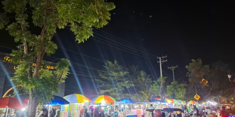 Akhir Pekan di Penghujung Tahun, Kawasan Menara Limboto Semakin Ramai