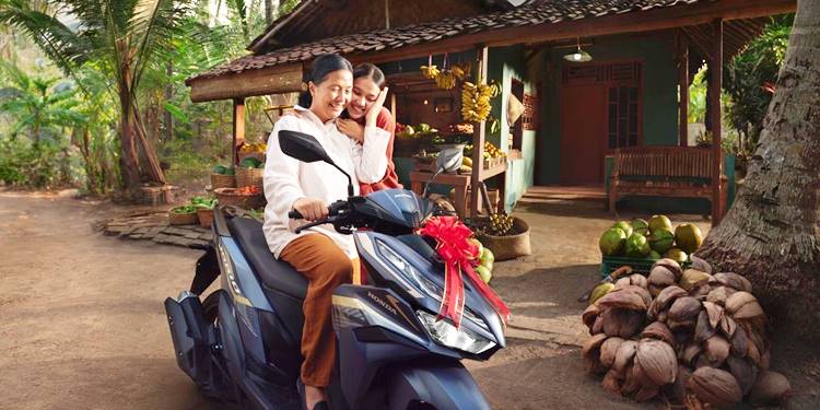 SAMBUT NATAL - Honda membagikan tips berkendara aman saat momen Pasiar di Hari Natal. (foto: dok/daw)