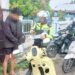 Penggendara yang tidak menggunakan helm standar, mendominasi tilang di Kota Gorontalo selama Operasi Otanaha 2025.