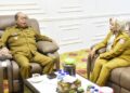 Wagub Gorontalo, Idah Syahidah Rusli Habibie tengah berbincang dengan Wali Kota Gorontalo, Adhan Dambea.