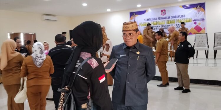 Ismet Mile Rombak Kabinet, Satu Pejabat Ditunda Pelantikan 