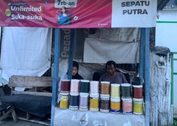 Lapak Kecil dengan Benang Warna-warni, Jahitan Penuh Cerita Hidup