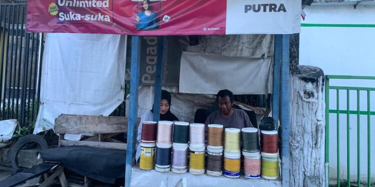 Lapak Kecil dengan Benang Warna-warni, Jahitan Penuh Cerita Hidup