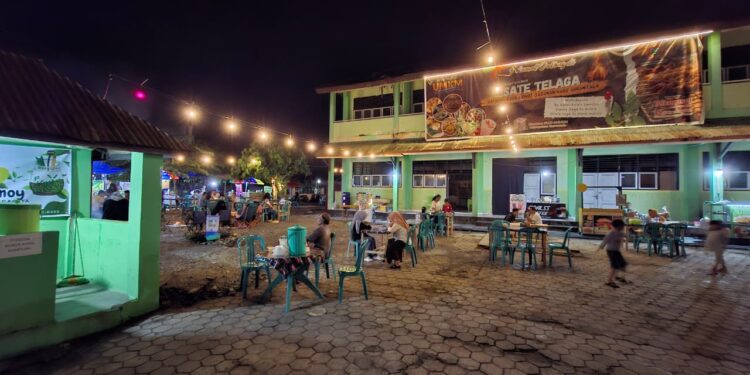 Biaya Terjangkau dan Ramai Pengunjung, Sentra UMKM Sate Telaga Bantu Usaha Kecil