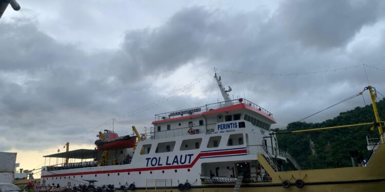 Mengenal Sabuk Nusantara 68, Kapal “Tukang Ojek” Barang Terbesar Indonesia