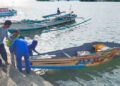 Seorang WNA asal Filipina yang hanyut di Laut Sulawesi saat tiba di Pelabuhan Kwandang, Gorut. (foto: istimewa)