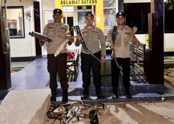 Kurang lebih 19 unit sepeda motor diamankan oleh personel gabungan Polsek Popayato dan Koramil 1313-03 Popayato, pada saat pelaksanaan operasi gabungan penertiban knalpot brong.