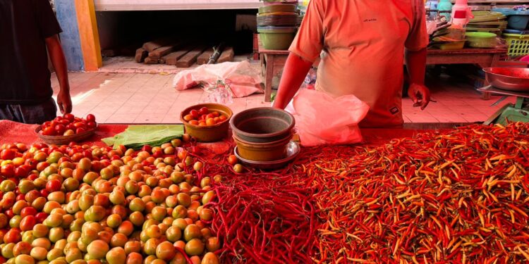 Harga Sembako: Di Pasar Bube Suwawa Harga Bawang Merah Meroket