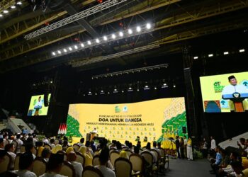 Prabowo Sebut Kelapa Sawit Sebagai Karunia, Bencana Sumatera Masih Mampu Diatasi