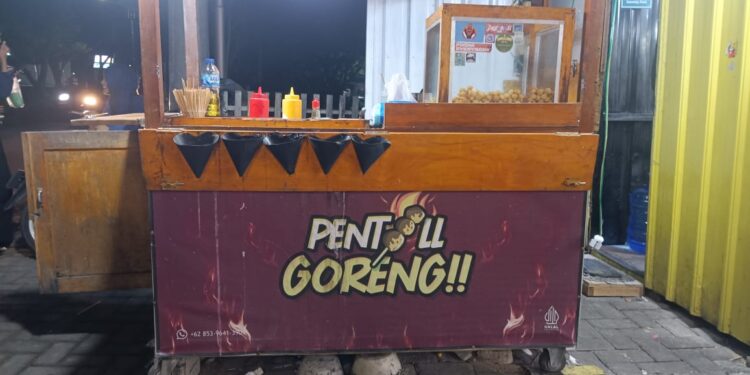 Bisnis Pentol Goreng Menggiurkan, Omsetnya Jutaan Rupiah