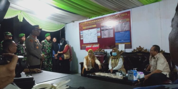 Pastikan Kesiapan Nataru, Gubernur dan Forkopimda Gorontalo Pantau Pos Pengamanan Simpang Lima