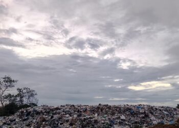 Tumpukan Sampah TPA Talumelito Menggunung, Ancam Kesehatan Lingkungan