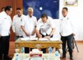 Gubernur Gorontalo Gusnar Ismail usai pertemuan dengan Direktur Kesehatan Hewan Kementerian Pertanian melalui zoom meeting di Ruang VIP Bandara Lama Gorontalo, dan melakukan penandatanganan kerjasama dengan para bupati, Rabu (31/12/2025). (Foto : Timko/Pemprov)