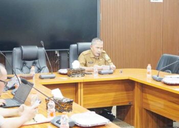 Suasana rapat pembahasan aset yang dipimpin Sekda Kota Gorontalo, Ismail Madjid, Selasa (20/1/2026). (Foto: Prokopim)