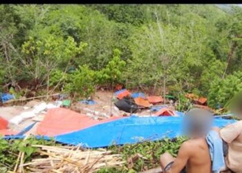 Aktivitas tambang emas illegal di Desa Batu Kramat Kecamatan Paguyaman, Kabupaten Boalemo, Provinsi Gorontalo. (Foto: Roy/Gorontalo Post)